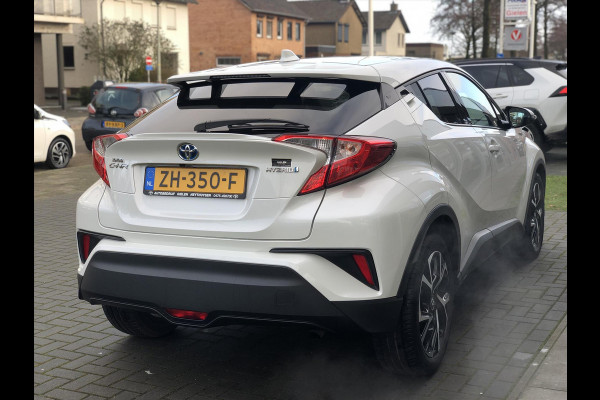 Toyota C-HR 1.8 Hybrid Dynamic | Eerste eigenaar, Navigatie, Stoelverwarming, 18 inch, Privacy Glass, Parelmoer wit, DAB