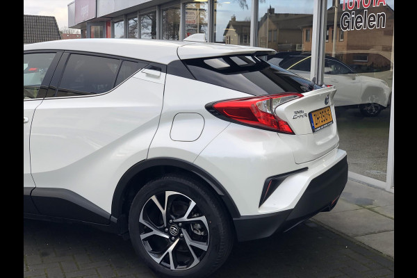 Toyota C-HR 1.8 Hybrid Dynamic | Eerste eigenaar, Navigatie, Stoelverwarming, 18 inch, Privacy Glass, Parelmoer wit, DAB