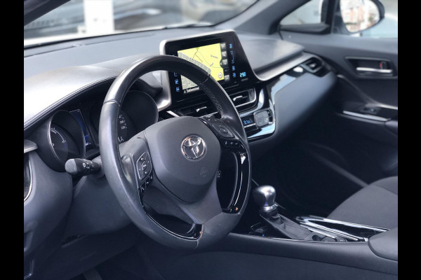 Toyota C-HR 1.8 Hybrid Dynamic | Eerste eigenaar, Navigatie, Stoelverwarming, 18 inch, Privacy Glass, Parelmoer wit, DAB