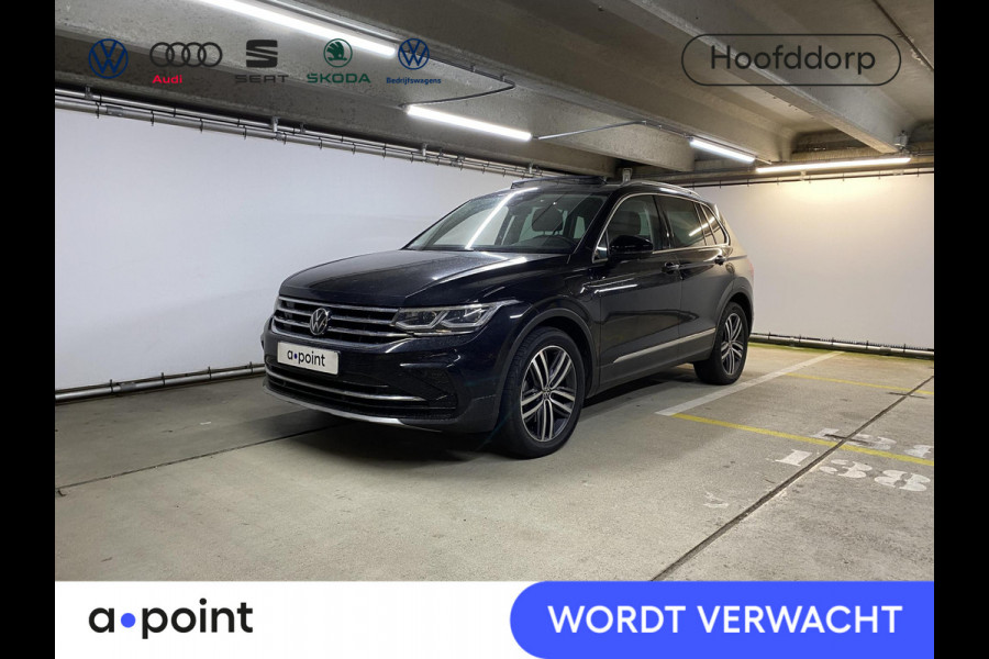 Volkswagen Tiguan 1.4 TSI eHybrid Elegance 245 pk Automaat (DSG) | Navigatie | Panoramadak | Elektr. trekhaak | Parkeersensoren (Park assist) | Achteruitrijcamera | Stoelverwarming |