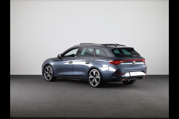 CUPRA Leon Sportstourer 1.4 e-Hybrid 245 PK PHEV | Panorama dak | Verlengde garantie  | Stoel en Stuur verwarming | Parkeer assistent |