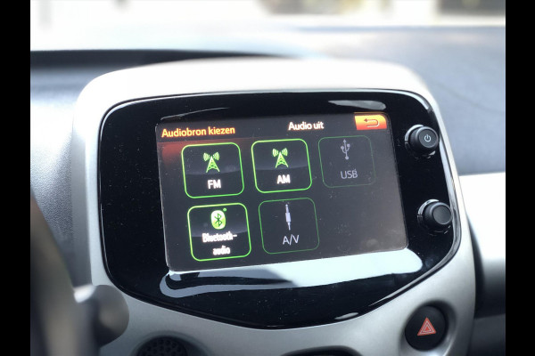 Toyota Aygo 1.0 VVT-i X-Sport | Lichtmetalen velgen, Parkeercamera, Bluetooth, Airco, In hoogte verstelbare stoel