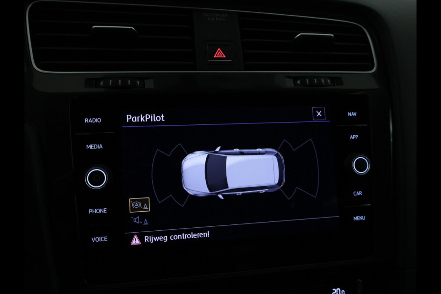 Volkswagen Golf 1.0 TSI Comfortline Business NAVI | CarPlay | dealer onderhouden