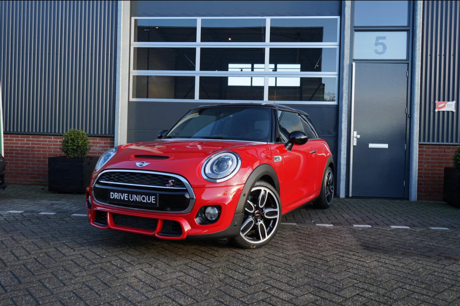 MINI Mini 2.0 Cooper S Chili Serious Business, JCW optiek, Harman/Kardon, Kuipstoelen, Camera, Keyless