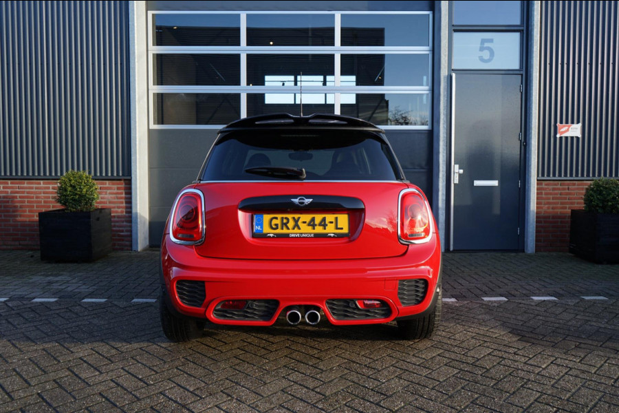 MINI Mini 2.0 Cooper S Chili Serious Business, JCW optiek, Harman/Kardon, Kuipstoelen, Camera, Keyless