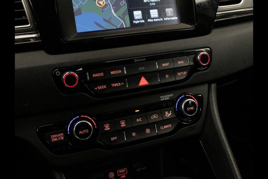 Kia Niro 1.6 GDi Hybrid DynamicLine (APPLE CARPLAY,NAVI,LED,LANE ASSIST,CRUISE,LEDER,CLIMATE,CAMERA,GETINT,NETTESTAAT)