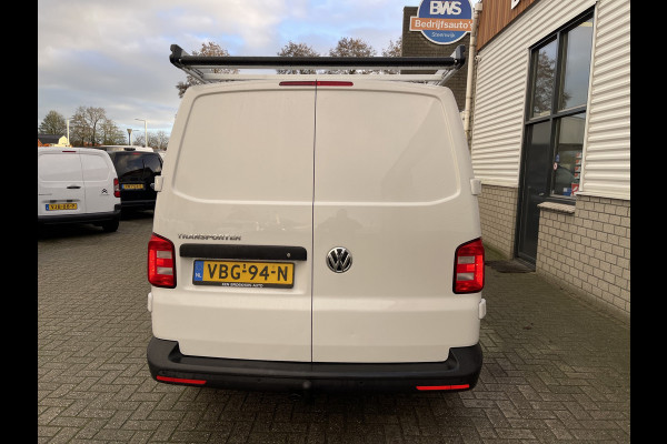 Volkswagen Transporter 2.0 TDI 102pk L1H1 Comfortline / vaste prijs rijklaar € 16.950 ex btw / lease vanaf € 311 / airco / cruise / imperial / bijrijdersbank / trekhaak / pdc achter / laadruimte beveiliging !