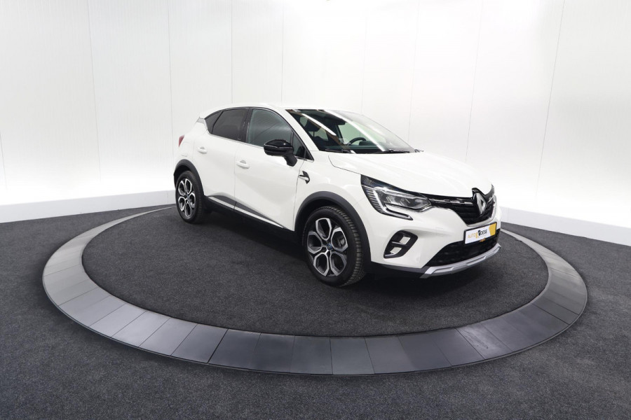 Renault Captur 1.6 E-Tech Plug-in Hybrid 160 Intens | Trekhaak | Parkeersensoren | Navigatie | 18 Inch Velgen