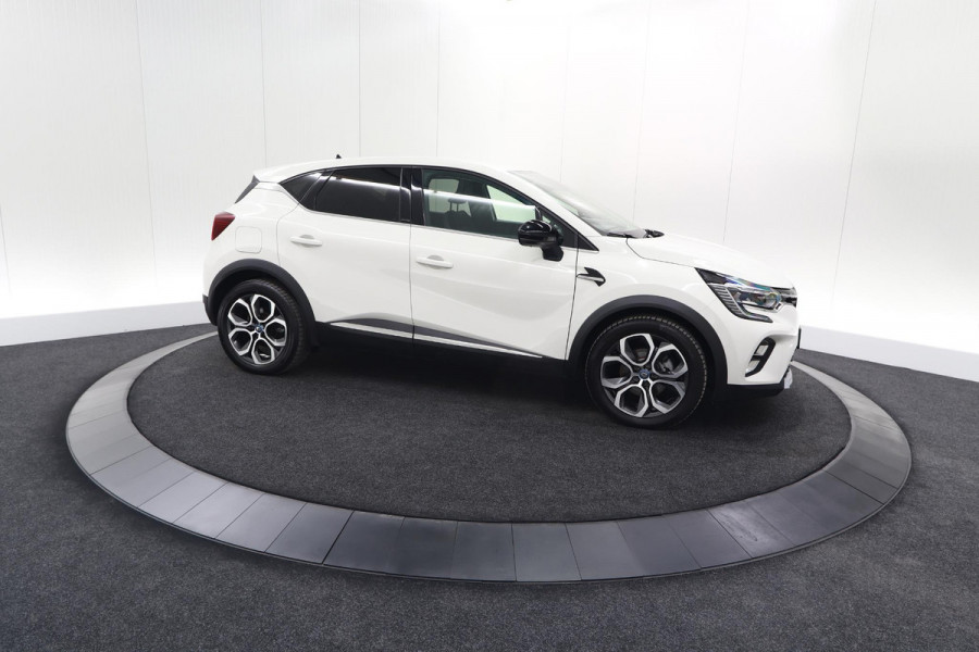 Renault Captur 1.6 E-Tech Plug-in Hybrid 160 Intens | Trekhaak | Parkeersensoren | Navigatie | 18 Inch Velgen