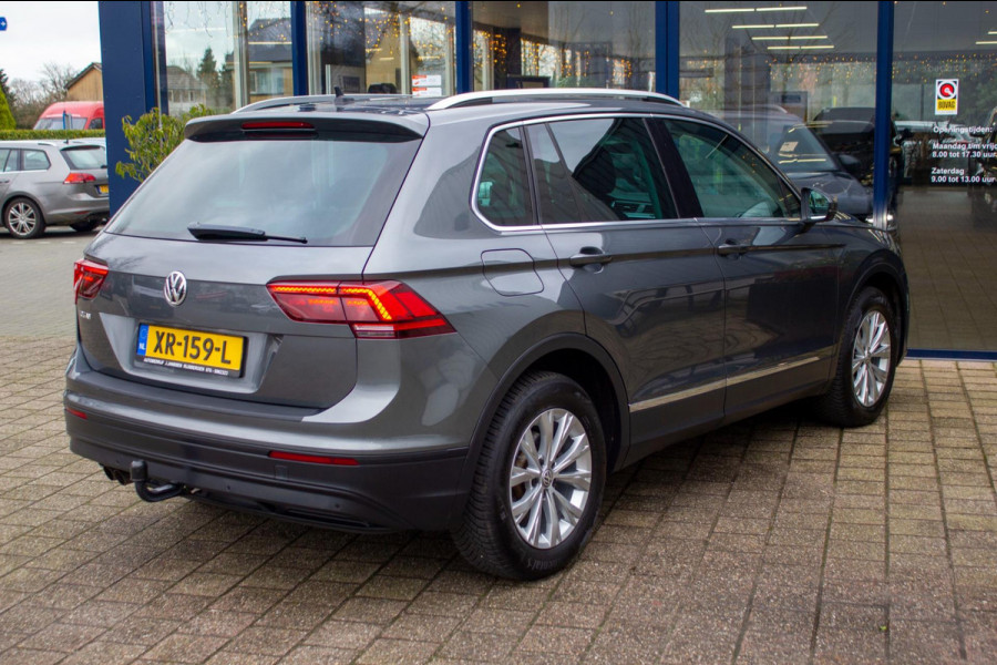 Volkswagen Tiguan 1.5 TSI Comfortline Business | Prijs rijklaar incl. 12 mnd garantie | Panodak Navi Elek Klep Stoelverw. Apple/An