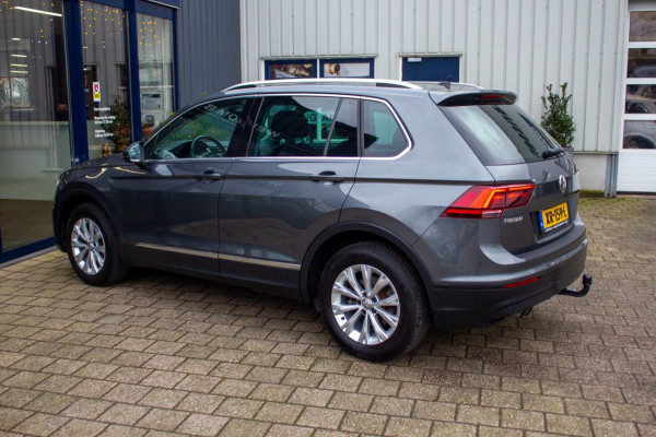 Volkswagen Tiguan 1.5 TSI Comfortline Business | Prijs rijklaar incl. 12 mnd garantie | Panodak Navi Elek Klep Stoelverw. Apple/An