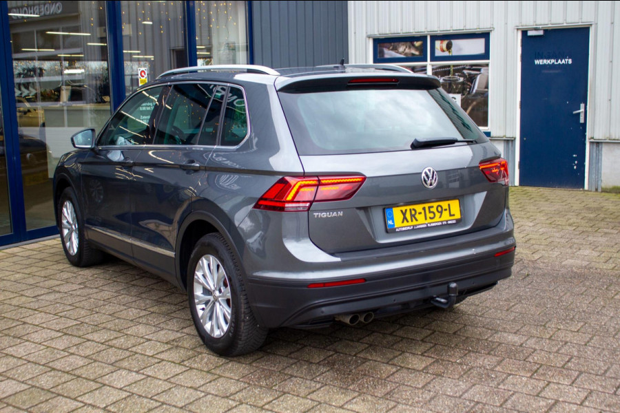 Volkswagen Tiguan 1.5 TSI Comfortline Business | Prijs rijklaar incl. 12 mnd garantie | Panodak Navi Elek Klep Stoelverw. Apple/An