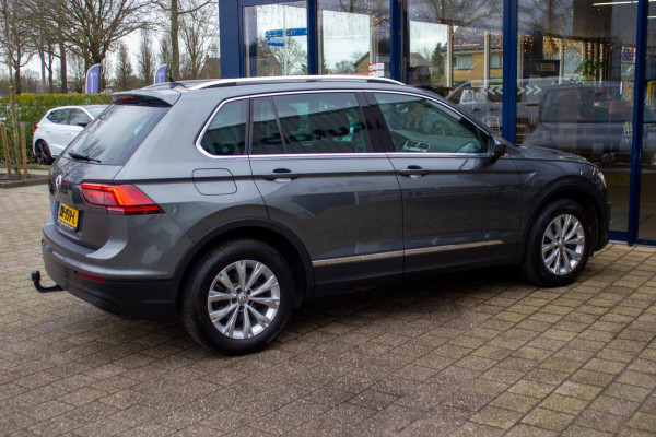 Volkswagen Tiguan 1.5 TSI Comfortline Business | Prijs rijklaar incl. 12 mnd garantie | Panodak Navi Elek Klep Stoelverw. Apple/An