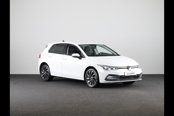 Volkswagen Golf 1.4 eHybrid Style 204 pk Automaat (DSG) | Navigatie via App | Parkeersensoren (Park assist) | Achteruitrijcamera | Adaptieve cruise control | Stoelverwarming | Full-LED koplampen |