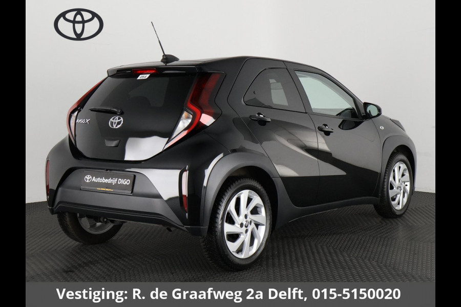 Toyota Aygo X 1.0 VVT-i MT first | Stoelverwarming | Camera | Lichtmetalen velgen