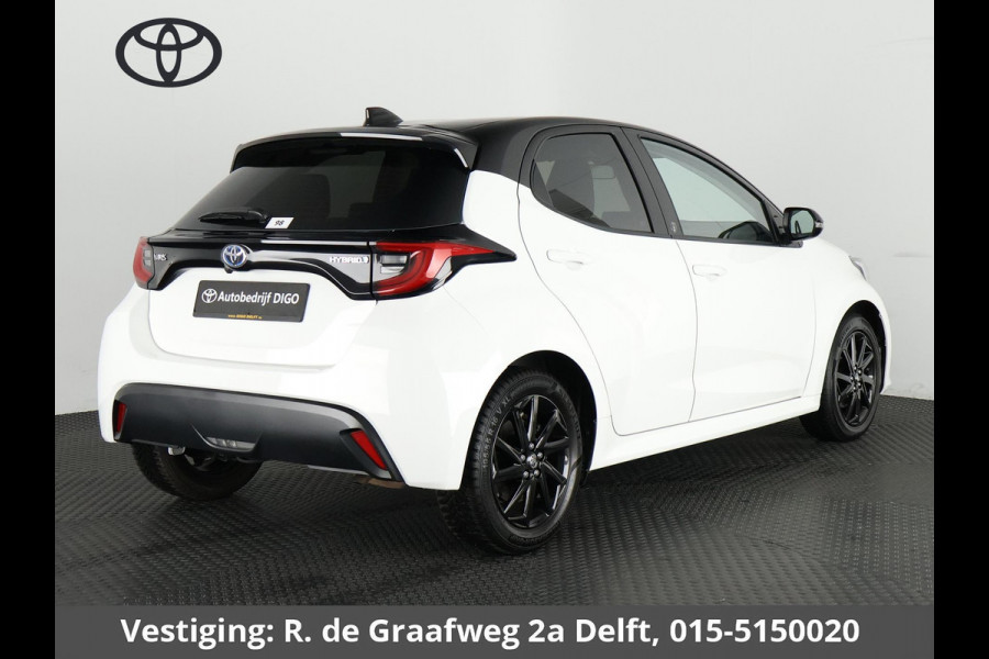 Toyota Yaris 1.5 Hybrid Dynamic Bi-Tone | Navigatie | Privacy Glass | Adaptive Cruise Control |