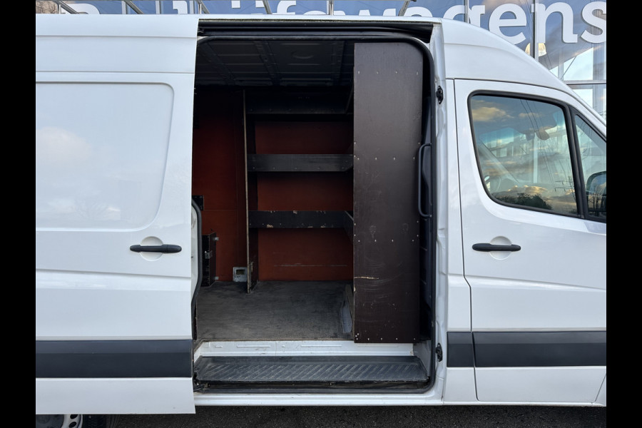 Volkswagen Crafter 35 2.0 TDI L2H2 | NL-auto | 1e eigenaar | Airco | Cruisec. | PDC | Imperiaal | Trekhaak