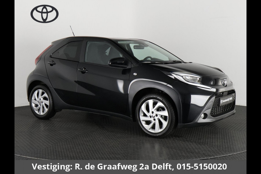 Toyota Aygo X 1.0 VVT-i MT first | Stoelverwarming | Camera | Lichtmetalen velgen