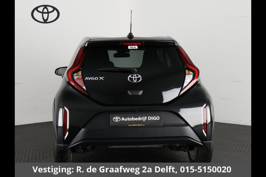 Toyota Aygo X 1.0 VVT-i MT first | Stoelverwarming | Camera | Lichtmetalen velgen