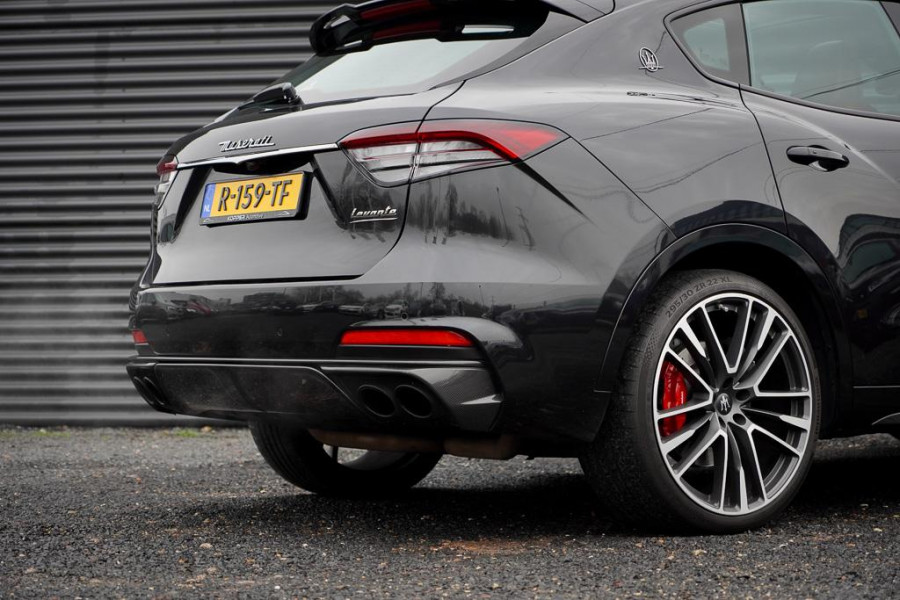 Maserati Levante 3.8 V8 Trofeo 580 PK / Bowers&Wilkins / 22'' / Luchtvering