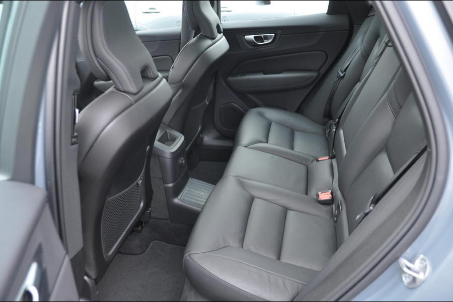 Volvo XC60 T6 350PK Automaat Recharge AWD Plus Bright / Google Infotainment / Parkeersensoren met camera / Lederen Bekleding / Elektrische stoelen met geheugen / Apple carplay / Elektrische achterklep / Keyless entry / Cruise control /