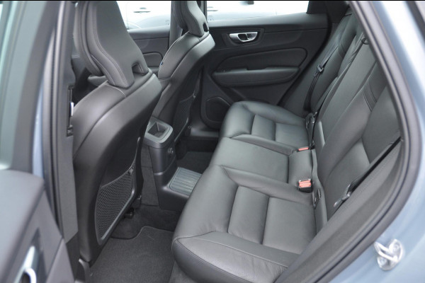 Volvo XC60 T6 350PK Automaat Recharge AWD Plus Bright / Google Infotainment / Parkeersensoren met camera / Lederen Bekleding / Elektrische stoelen met geheugen / Apple carplay / Elektrische achterklep / Keyless entry / Cruise control /