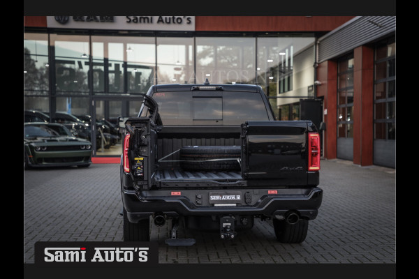 Dodge Ram 1500 LIMITED NIGHT HIGH OUTPUT H.O 540PK 706 Nm 2025 | XB9 | MASSAGE | BOM VOL | CREW CAB | DUBBELE CABINE | GRIJSKENTEKEN | DE MEEST LUXUEUZE en BEGEERDE Pick-up VOORRAAD NR 2338 - 5404