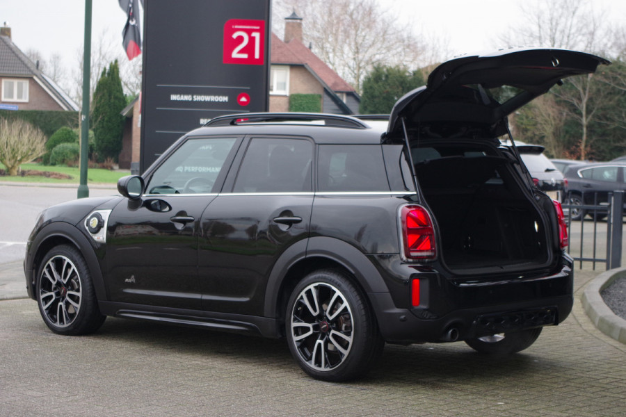 MINI Countryman 2.0 Cooper S E 225 PK ALL4 John Cooper Works, Panoramadak, LED, 19" LM, Keyless, Camera, Cruise Control, Head-Up Display