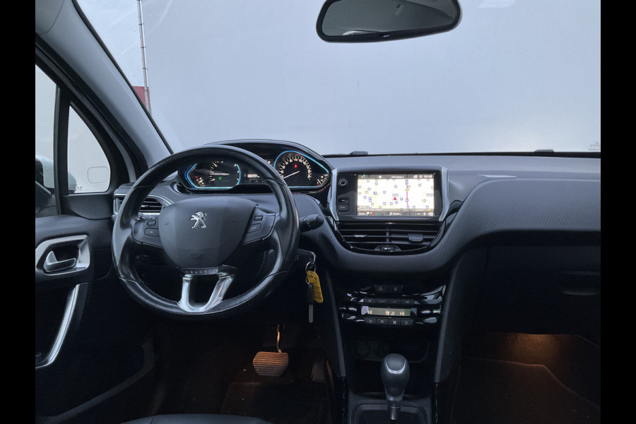 Peugeot 2008 1.2 Autom Allure *riem verv* Pano Leer/stof Nav Carplay Trekhaak Hoogzitter