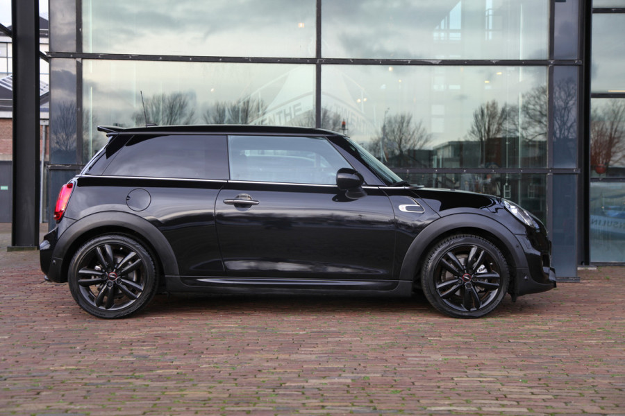 MINI Cooper 1.5 Cooper JCW Pakket H&K