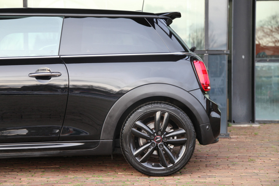 MINI Cooper 1.5 Cooper JCW Pakket H&K