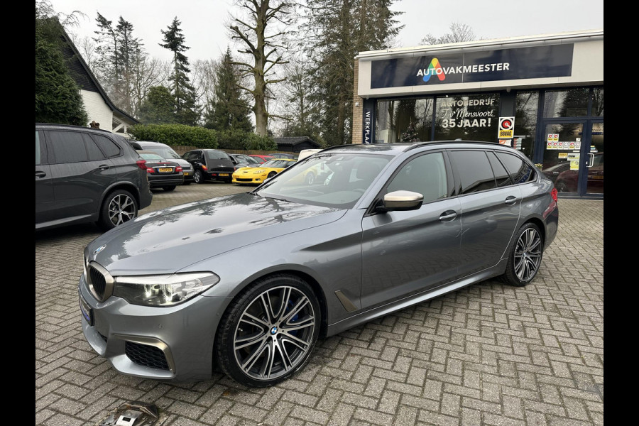 BMW 5 Serie Touring M550d xDrive High Executive Memory|Comfortstoel|Camera|CarPlay