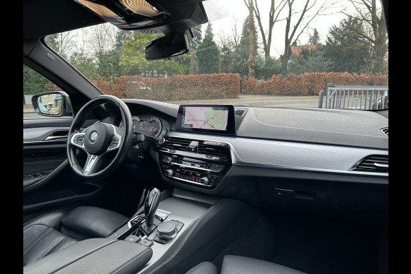 BMW 5 Serie Touring M550d xDrive High Executive Memory|Comfortstoel|Camera|CarPlay