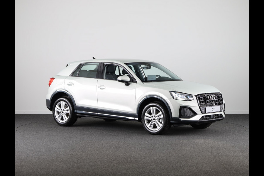 Audi Q2 35 TFSI Advanced edition adaptive cruise control, assistentiepakket parking, optiekpakket zwart