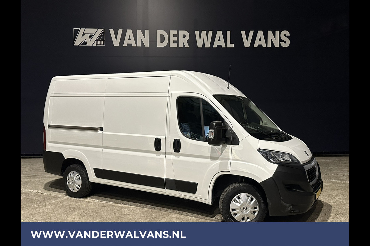 Peugeot Boxer 2.0 BlueHDI 131pk L2H2 Euro6 Airco | Camera | Navigatie | Parkeersensoren | LED Cruisecontrol, Bijrijdersbank