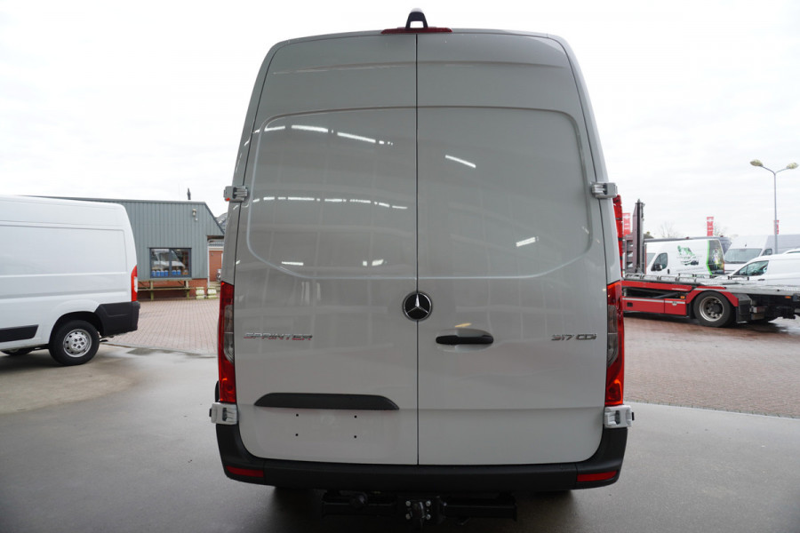 Mercedes-Benz Sprinter 317 CDI 170PK L2H2 Pro automaat Schuifdeur links en Rechts Trekhaak 3.500KG | Climate | adap.Cruise | Apple/Android | Blis | Camera