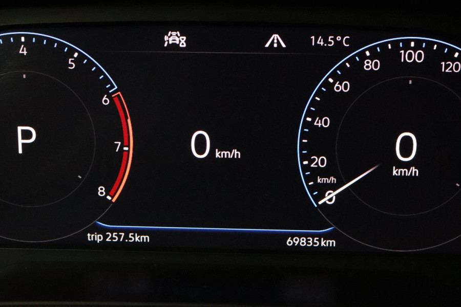 Volkswagen Polo 1.0 TSI Highline R-line (PANORAMADAK, NAVIGATIE CARPLAY, CLIMA, PARKEERSENSOREN, 1e EIGENAAR, GOED ONDERHOUDEN)