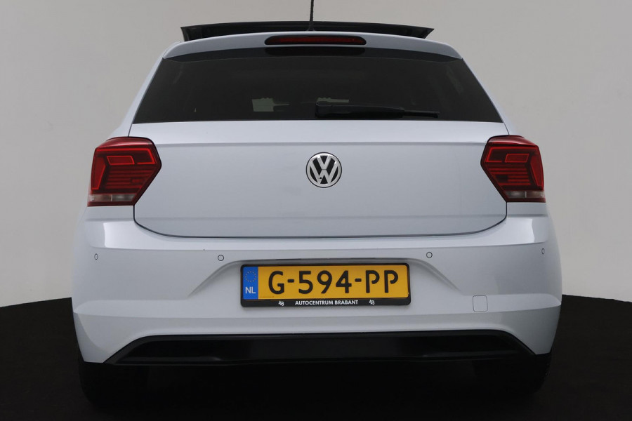 Volkswagen Polo 1.0 TSI Highline R-line (PANORAMADAK, NAVIGATIE CARPLAY, CLIMA, PARKEERSENSOREN, 1e EIGENAAR, GOED ONDERHOUDEN)