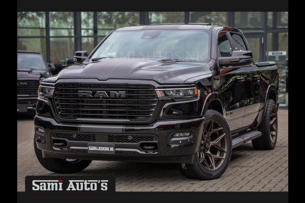 Dodge Ram 2025 LARAMIE NIGHT | 14,4 SCHERM + 10.2 INCH PASSENGER SCREEN | HURRICANE 420PK 636 Nm | PRIJS MET LPG EN COVER EN GARANTIE | DUBBELE CABINE | PICK UP | 5 PERSOONS | DC | GRIJSKENTEKEN | VOORAAD 2220 - 5039