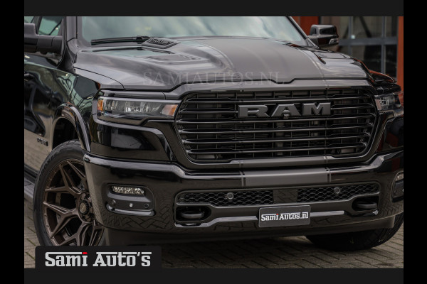 Dodge Ram 2025 LARAMIE NIGHT | 14,4 SCHERM + 10.2 INCH PASSENGER SCREEN | HURRICANE 420PK 636 Nm | PRIJS MET LPG EN COVER EN GARANTIE | DUBBELE CABINE | PICK UP | 5 PERSOONS | DC | GRIJSKENTEKEN | VOORAAD 2220 - 5039