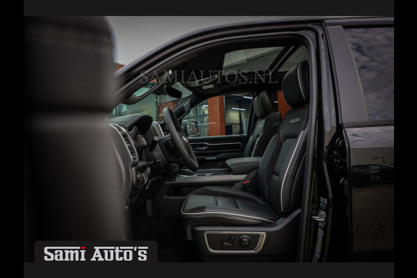 Dodge Ram 2025 LARAMIE NIGHT | 14,4 SCHERM + 10.2 INCH PASSENGER SCREEN | HURRICANE 420PK 636 Nm | PRIJS MET LPG EN COVER EN GARANTIE | DUBBELE CABINE | PICK UP | 5 PERSOONS | DC | GRIJSKENTEKEN | VOORAAD 2220 - 5039