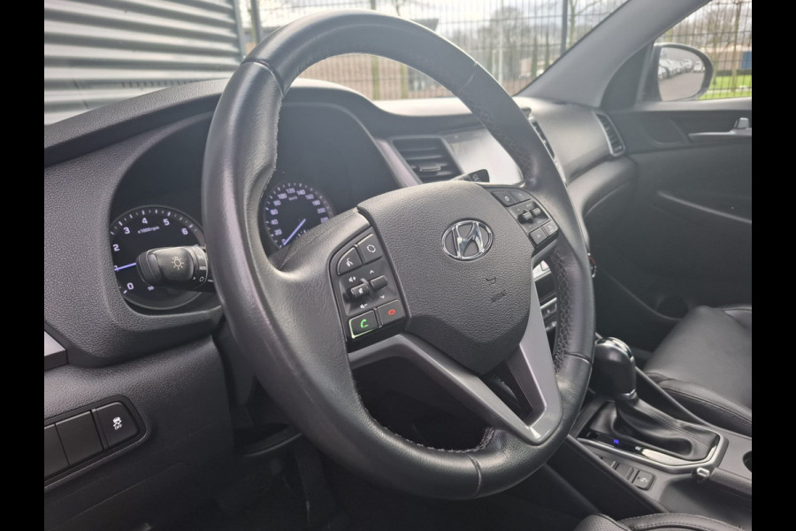 Hyundai Tucson 1.6 T-GDI Premium Automaat | Panodak | Lederen Sportstoelen | Trekhaak Afneembaar | Apple Carplay | Navigatie | Cruise Control | Navigatie | Camera | L.M. 19" |