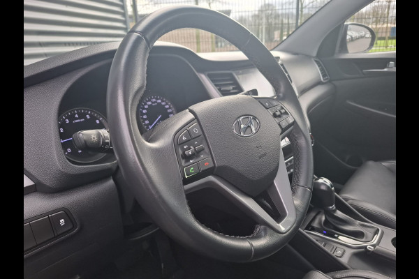 Hyundai Tucson 1.6 T-GDI Premium Automaat | Panodak | Lederen Sportstoelen | Trekhaak Afneembaar | Apple Carplay | Navigatie | Cruise Control | Navigatie | Camera | L.M. 19" |