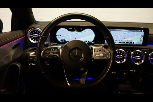 Mercedes-Benz A-Klasse 200 AMG Edition AMBIANCE-CLIMA-CAMERA-NAVI-NIGHT-MBUX-LED-19''-WINTER-Etc.