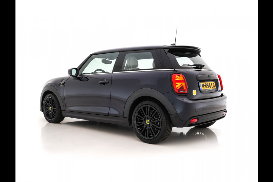 MINI Mini Electric Business Edition 33 kWh [ 3-Fase ] (INCL-BTW) *CHESTER-SATELLITE-FULL-LEATHER | FULL-LED | SPORT-SEATS | NAVI-FULLMAP | ECC | DIGI-COCKPIT | AMBIENT-LIGHT | PDC | CCS-FASTLOADER | CRUISE | DAB+ | 17''ALU *