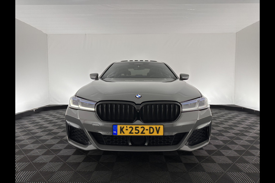 BMW 5 Serie 545e xDrive High Executive Edition M-Sportpack (INCL-BTW) Aut. *PANO | LASER-LED | HEAD-UP | ADAPT.CRUISE | FULL-LEATHER | SURROUND-VIEW | MEMORY-PACK | HARMAN/KARDON-AUDIO | DIGI-COCKPIT | COMFORT-SEATS | DAB+ | KEYLESS | 19"ALU*