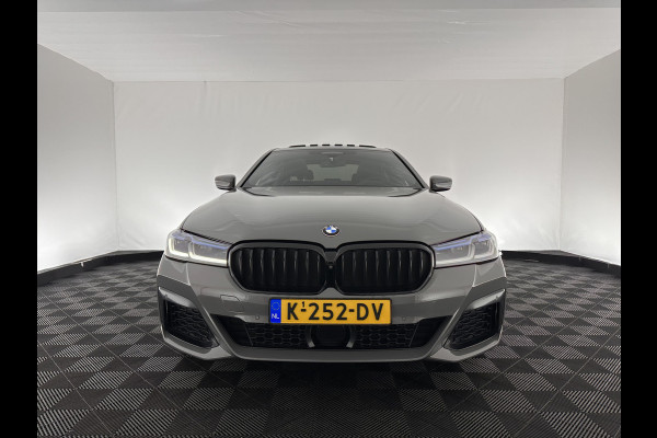 BMW 5 Serie 545e xDrive High Executive Edition M-Sportpack (INCL-BTW) Aut. *PANO | LASER-LED | HEAD-UP | ADAPT.CRUISE | FULL-LEATHER | SURROUND-VIEW | MEMORY-PACK | HARMAN/KARDON-AUDIO | DIGI-COCKPIT | COMFORT-SEATS | DAB+ | KEYLESS | 19"ALU*