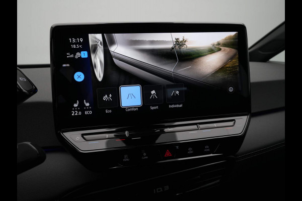 Volkswagen ID.3 Pro 58 kWh Facelift! Navigatie Camera Stoelverwarming Lm Velgen 60