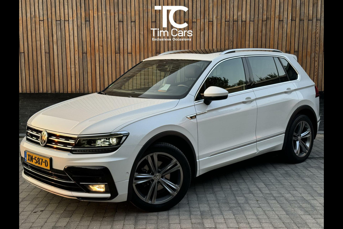 Volkswagen Tiguan 1.5 TSI Highline R-line | Panoramadak | Head-up Display | Stoelverwarming | R-stuur | LED adaptief | Grootscherm navigatie | Sid