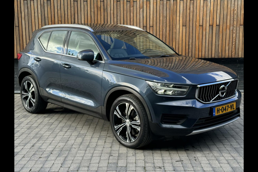 Volvo XC40 1.5 T5 Twin Engine Inscription Panoramadak | Trekhaak elektrisch uitklapbaar | Leren bekleding | Stoelverwarming | Achteruitrijc